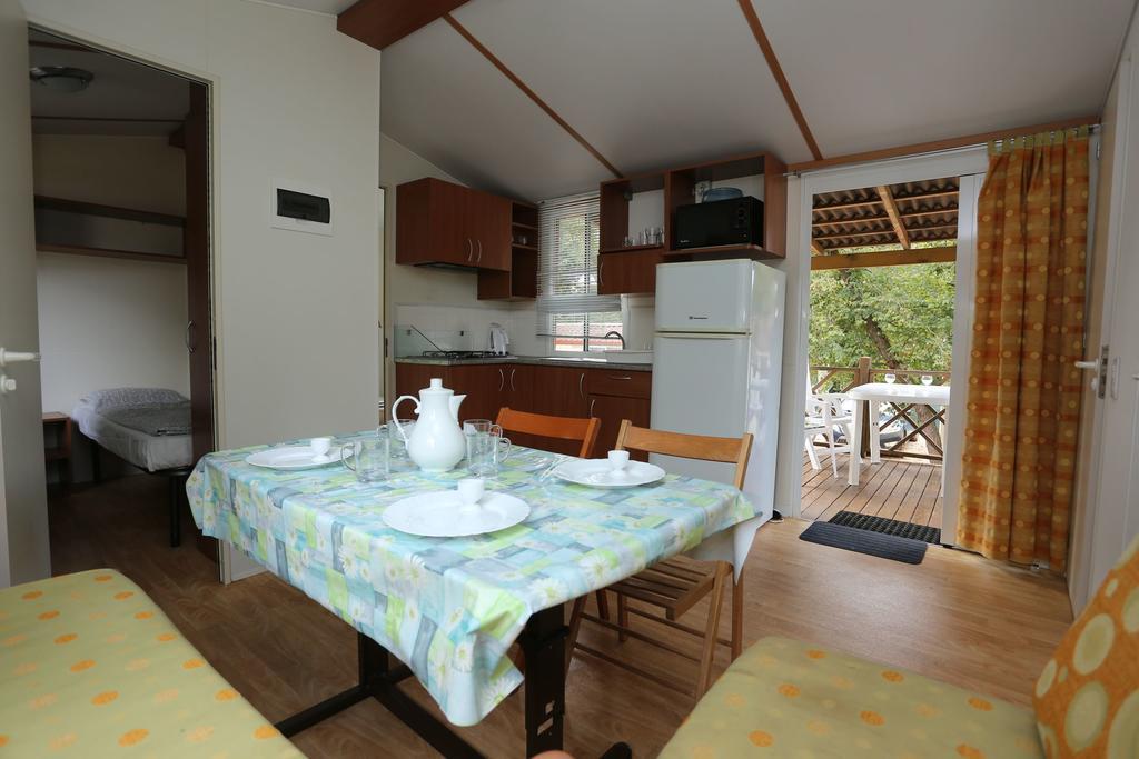 Mobile Homes Comfort Capri Bijela Uvala Mugeba Екстериор снимка