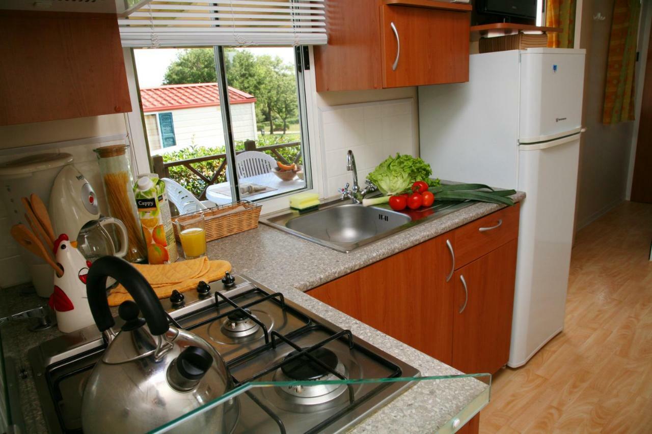 Mobile Homes Comfort Capri Bijela Uvala Mugeba Екстериор снимка